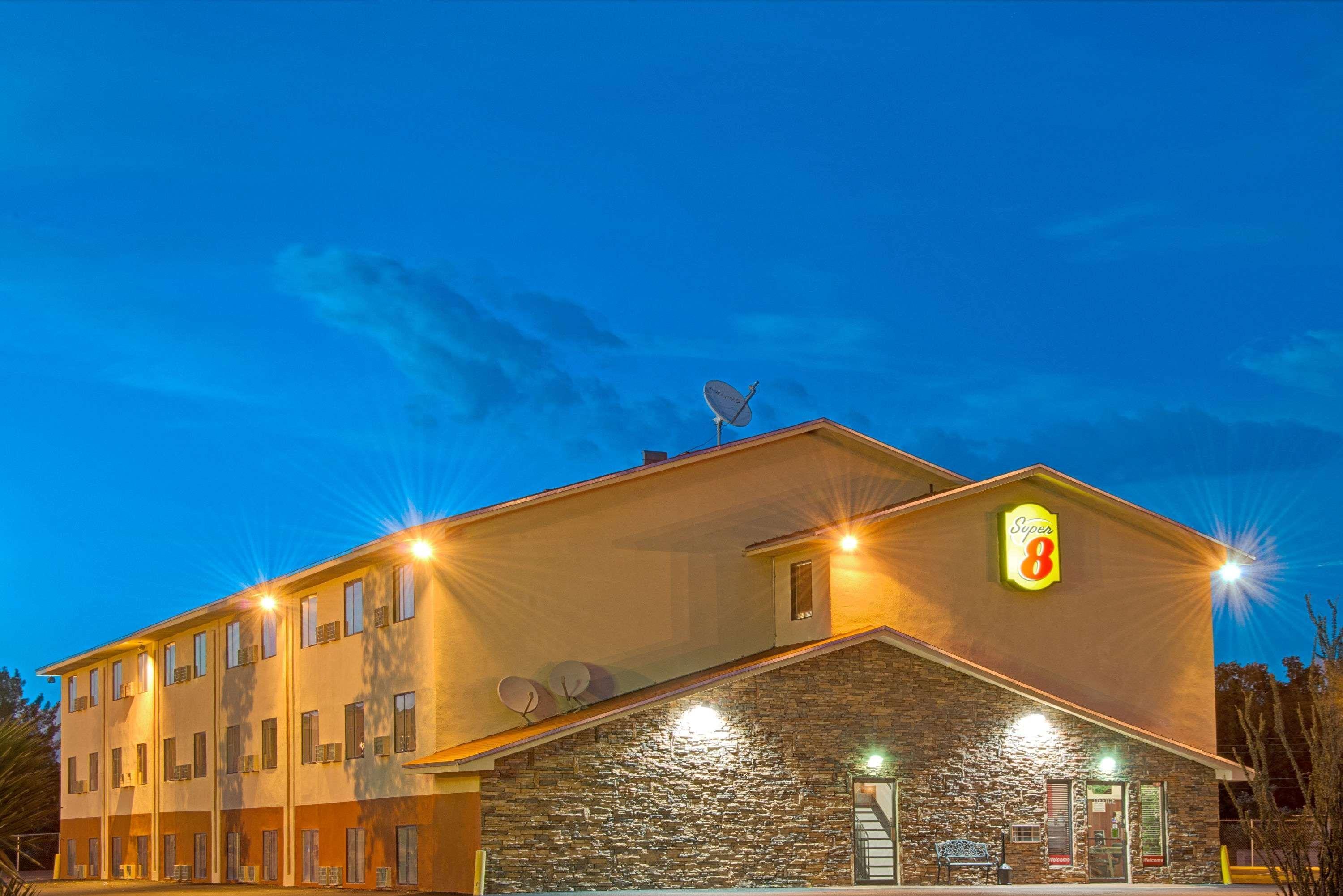 Super 8 By Wyndham Las Cruces University Area Exterior photo