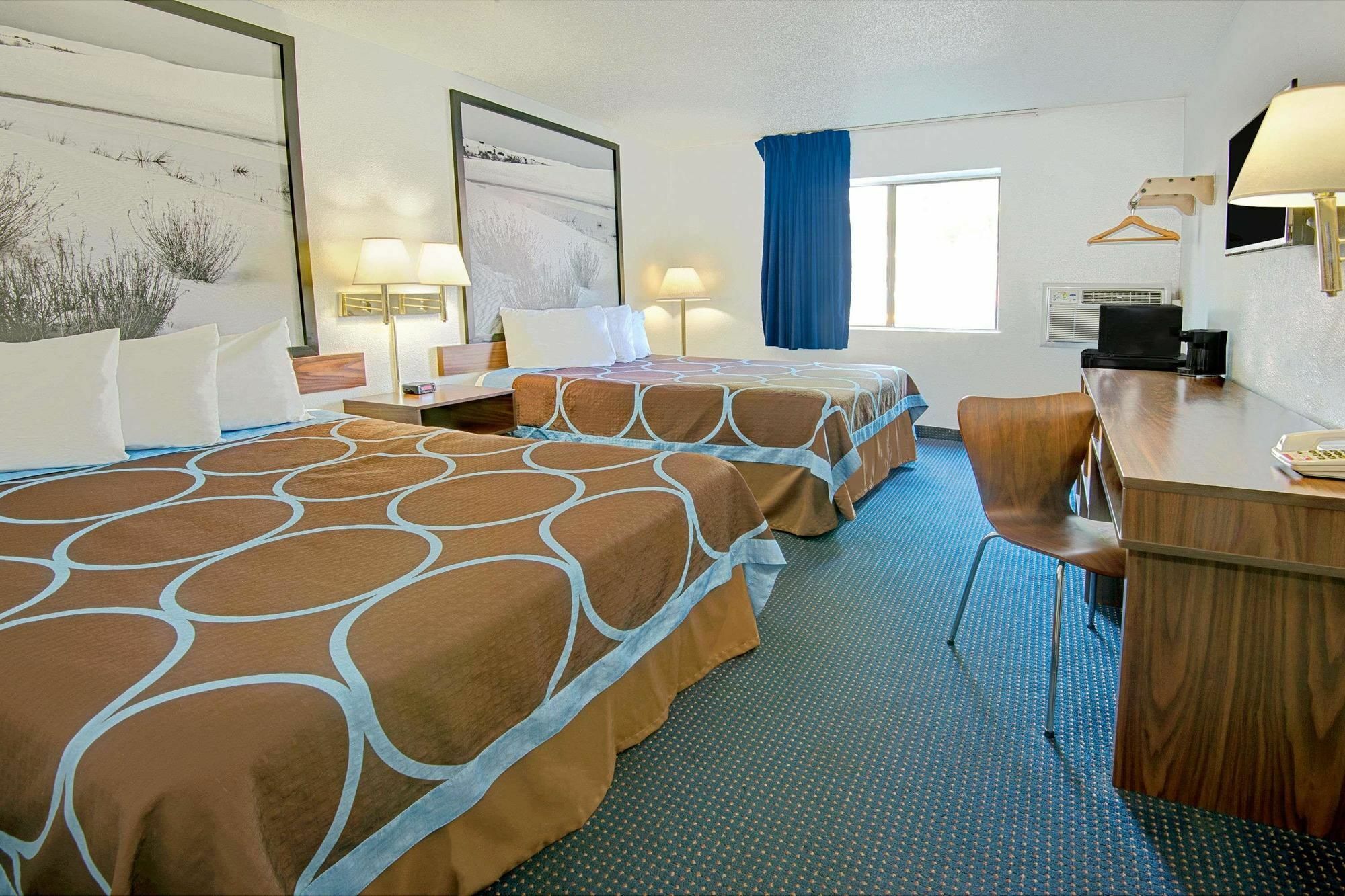 Super 8 By Wyndham Las Cruces University Area Exterior photo